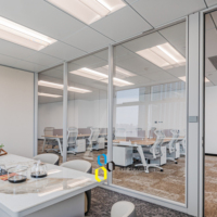 Mobilier de bureau modulaire en MDF, cloison de bureau en verre et aluminium personnalisée, cloison de séparation pour usage professionnel