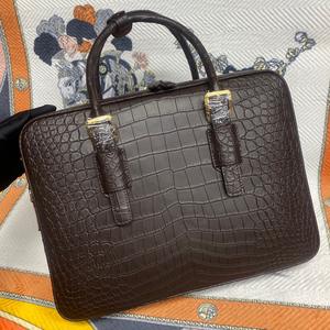 กระเป๋าเอกสารหนังจระเข้แท้คุณภาพสูง งานแฮนด์เมด ดีไซน์หรูหรา และกระเป๋าธุรกิจสำหรับผู้ชาย - Product Image 4