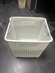 Articles de sport durables pour la maison Tapis de yoga Bin Organizer Grand panier de rangement en plastique pour vêtements sales Panier à linge pliable avec roues - Product Image 2