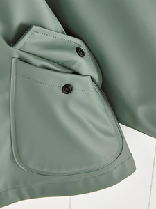 Chaqueta <span class=keywords><strong>Impermeable</strong></span> con <span class=keywords><strong>Capucha</strong></span>, de Secado Rápido, Transpirable, Resistente al Viento, de PU, para Exteriores, de Alta Calidad, OEM/ODM de Fábrica - Product Image 6