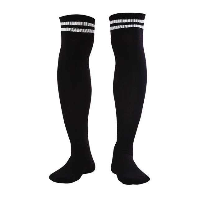 Noir (avec des rayures blanches)