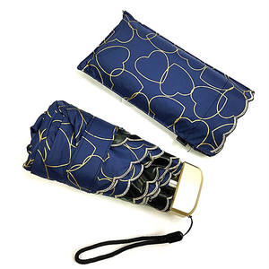 Atacado <span class=keywords><strong>Mini</strong></span> Dobrável Coração Imprimir Guarda-chuva com 5 Bolsos Dobráveis Cápsula Verão Sun Shelter Controle Manual - Product Image 1