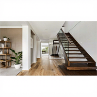 Escalier droit en bois de teck rétro chic avec garde-corps renforcé en aluminium/verre, escalier intérieur sûr pour la maison