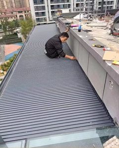 หลังคา<span class=keywords><strong>กระเบื้อง</strong></span>สองชั้นผนังฉนวนกันความร้อนที่ดีหลังคากระเบื้องเว้าและนูนหลังคาป้องกันแสงแดดอลูมิเนียมหยัก - Product Image 3