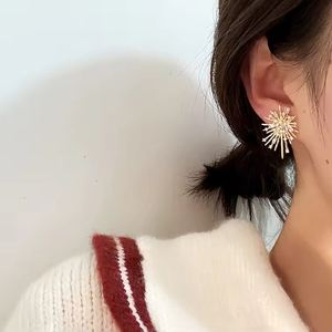 Pendientes de tuerca de cobre dorado con circonitas en forma de fuegos artificiales para mujer, joyería de lujo, ¡gran oferta! - Product Image 6