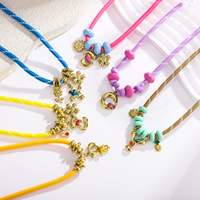 Collier ras du cou en corde tressée en gros, avec breloque lettre alphabet en émail en acier inoxydable, cordon réglable pour femmes, cadeaux bijoux