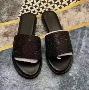 Sandalias Planas con Pedrería Negra, Punta Abierta, Suela Antideslizante de PU, para Uso Interior en Verano, Estilo Slip-On - Product Image 1
