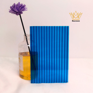 <span class=keywords><strong>Plaque</strong></span> de <span class=keywords><strong>polycarbonate</strong></span> <span class=keywords><strong>alvéolaire</strong></span> anti-UV à isolation thermique pour toiture de serre, directement de l'usine - Product Image 2