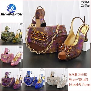 Nuova Collezione Sinya: Set di <span class=keywords><strong>Scarpe</strong></span> con Tacco Alto e Borse <span class=keywords><strong>per</strong></span> Matrimoni Africani, <span class=keywords><strong>Scarpe</strong></span> con Cristalli Italiani <span class=keywords><strong>per</strong></span> Spose alla Moda - Product Image 2