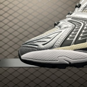 Men's footwear Men's running shoes Famous footwear categories Men's sports shoes Casual shoes Famous footwear categories - Product Image 4