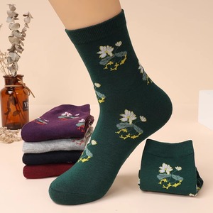 Zhuji Women's Crew Socks Mid-Calf Jacquard Floral Pattern Anti-Bacterial For Spring Autumn Elderly Mothers - Product Image 1