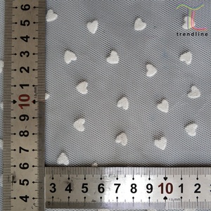 Tessuto <span class=keywords><strong>in</strong></span> <span class=keywords><strong>Pizzo</strong></span> a Rete Bianco con Motivo a Cuori per Abbigliamento Bambini - Product Image 3