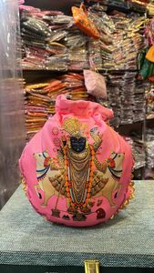 Sacs cadeaux de retour de travail de conception de fil de mode pour femmes, broderie dorée faite à la main, décoration de faveur de mariage vintage - Product Image 5