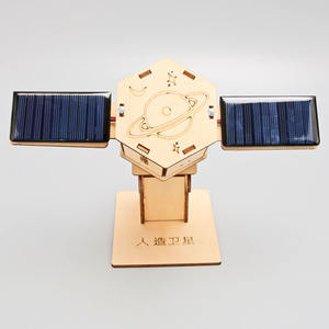 木製人工衛星宇宙模型 DIY STEM教育キット（ソーラーパネル付き） - Product Image 5