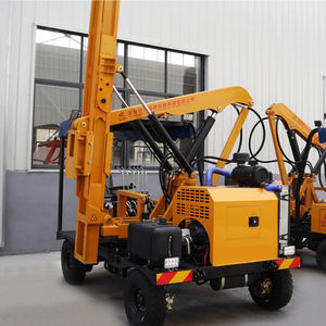 Pileuse à roues idéale pour les fondations de bâtiments scolaires, la construction de terrains de jeux et les projets d'infrastructure éducative - Product Image 1