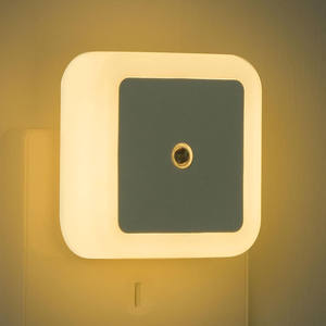 Luz Nocturna LED Táctil con Sensor Automático para Baños, Cocinas, Salas de Estar, Cuartos de Bebés y Niños, Colorida, Mediana - Product Image 3