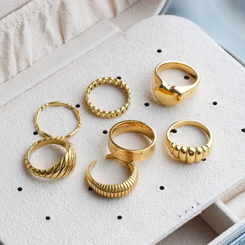 Gioielli impermeabili all'ingrosso Ins popolare anello placcato in oro 18 carati anelli robusti in acciaio inossidabile 316L per le donne