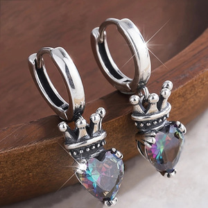 Orecchini a Cerchio con Corona, Cuore e Zampa di Gatto, Zirconi Colorati, Gioielli Unici e alla Moda per Donne - Product Image 2