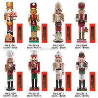 Homme en pain d'épices Casse-noisette 35cm Poupée en bois Décoration de Noël Cadeau Logo personnalisé Vente en gros Fournisseur d'usine