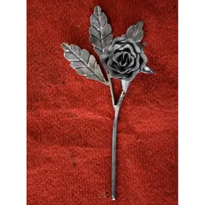 Hojas y flores de acero forjado, componentes ornamentales, diseño de hierro forjado