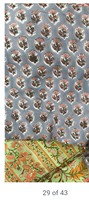 Tissu en coton imprimé à la main à motifs floraux vert menthe avec rayures botaniques orange et rose, textile doux et respirant pour kurti.