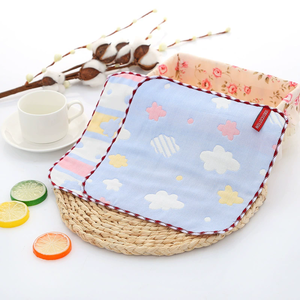 Usine en gros Six couches gaze bavoir bébé pur coton petite serviette maternelle essuie-mains bébé bavoir en gros 25cm * 25cm - Product Image 2