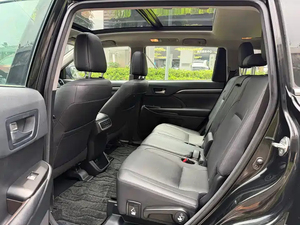 Toyota Highlander 2018 2.0T Turbo Trazione Integrale SUV 7 Posti Standard di Emissione Nazionale V con Rapporto di Ispezione Completo - Product Image 4