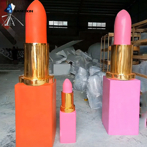 Lápiz labial rojo de gran tamaño y escultura de base líquida diseño moderno tapa metálica de fibra de vidrio para Park Beauty Store Cemetery Decor - Product Image 4