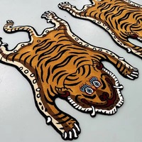 Moderne Designer Handgefertigte Acryl-Teppiche und -Läufer mit Tigermuster, Schneidflor-Technik für Zuhause, Camping und Reisen