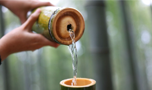 Xiake Legend Traditioneller Chinesischer Destillierter Schnaps 52% Alkoholgehalt 500ml Versiegelte Bambusröhre Sanfter Geschmack Level-1 Geschenkbox - Product Image 6