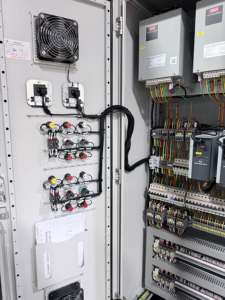 Panneau de commande/cellule de commande basse tension de la série XL-21 personnalisable de qualité supérieure pour les systèmes de distribution d'énergie industrielle - Product Image 3