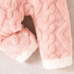 Mono de Invierno para Bebé, Cálido y Afelpado, con Botones Fáciles de Usar, Diseño con Capucha - Product Image 3