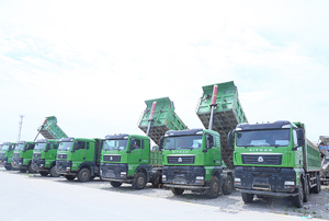 Año 2019 Cabeza de tractor HOWO usada para plataforma/plataforma baja/contenedor/cerca de carga/semirremolque volquete - Product Image 3