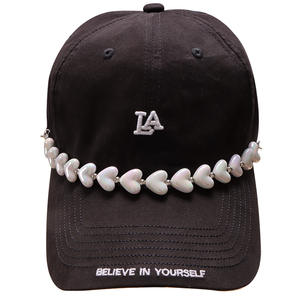 Cadena para Sombrero con Forma de Corazón para Mujer, Accesorio Decorativo Chapado en Aleación, Tema de Amor Casual, Verano 2025, Origen Yiwu - Product Image 4