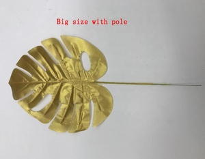 Feuilles de palmier artificielles Feuilles tropicales dorées avec tiges Décorations de feuilles de <span class=keywords><strong>jungle</strong></span> pour Hawaiian Luau Party Beach - Product Image 3
