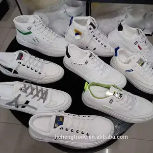 Venta al por mayor de los hombres zapatos blancos zapatos ultra-La Migración casuales de cuero mezclado barato precio usado zapatos de los hombres hecho en china