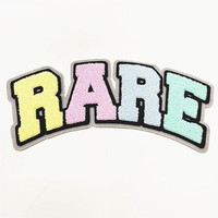 En gros : Patchs lettres chenille pour survêtements, Lettres brodées chenille effet serviette style universitaire