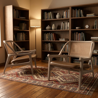 Chaise de salle à manger et de salon en bois massif au design nordique vintage, avec accoudoirs et bords scellés à la main, rembourrage doux, pour la maison, l'hôtel et les gîtes.