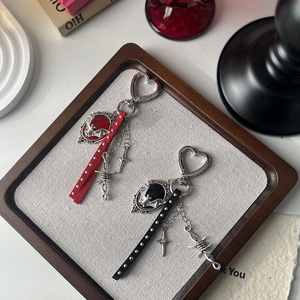 Bat Heart Keychain Punk Rivet Strap Bag Charm Vintage Metal Star Chain Pendant Halloween Gift Wholesale Custom <b>Logo</b> - Product Image 2