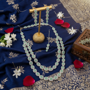 Ensemble de collier et boucles d'oreilles ethniques de luxe en laiton plaqué rhodium de haute qualité pour mariée, avec Maang Tikka |   Derniers modèles de bijoux de mariée en zircon - Product Image 3