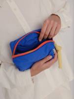 Großhandel: Benutzerdefinierte Logo-Farbblock-Nylon-Kosmetiktasche – Premium Wasserdichte Reise-Kulturtasche & Bulk-Handgelenk-Make-up-Tasche