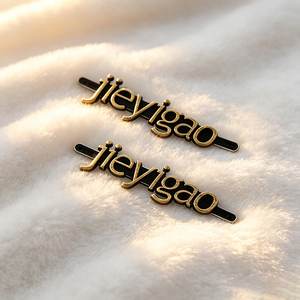 Étiquettes de marque en métal gravées sur mesure, plaques de logo personnalisées pour vêtements et articles en cuir - Product Image 3