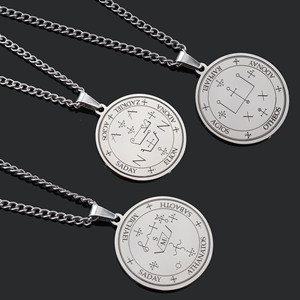 Kalung liontin St Michael Archangel liontin baja tahan karat bulat 30mm kalung perhiasan pria dengan Logo kustom - Product Image 4