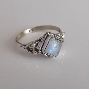 Anello vintage a rombo cavo per donna, design con pietra color opale intarsiata, gioielli alla moda - Product Image 1