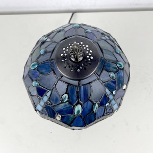 Lámpara de Mesa LongHuiJing de Estilo Escandinavo con Cúpula de Vidrio de 8 Pulgadas, Diseño de Libélula Azul Marino, LED, Hecha a Mano, Estilo Vintage - Product Image 6