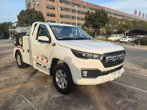 รถยกแบบกระบะเดี่ยว Foton 4x4 เครื่องยนต์ดีเซล  พร้อมตัวถังด้านบนแบบกำหนดเองขนาด 3 ถึง 4 ตัน - Product Image 2