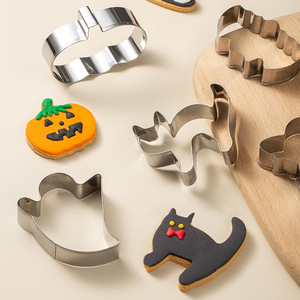 Ensemble de 12 <span class=keywords><strong>emporte</strong></span>-pièces et moules à gâteau en acier inoxydable pour Halloween, motifs citrouille et crâne - Product Image 2