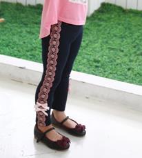 Vêtements pour enfants en gros en ligne : Pantalon décontracté en dentelle avec imprimé lapin pour filles, fabriqué en Chine - Product Image 3