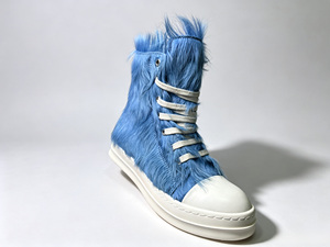 รองเท้าผ้าใบหุ้มข้อสูงแบบผูกเชือก ปลายมน ทำจากขนม้าหลากสี - Product Image 5