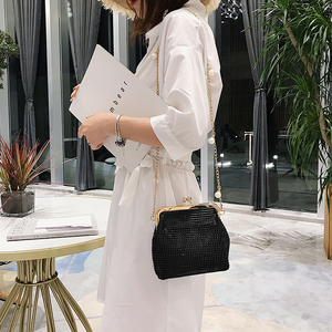 Nouveau sac fourre-tout carré à sequins pour <span class=keywords><strong>femme</strong></span>, sac à bandoulière messager tendance <span class=keywords><strong>avec</strong></span> chaîne métallique et fermoir, <span class=keywords><strong>pochette</strong></span> pour soirée - Product Image 1